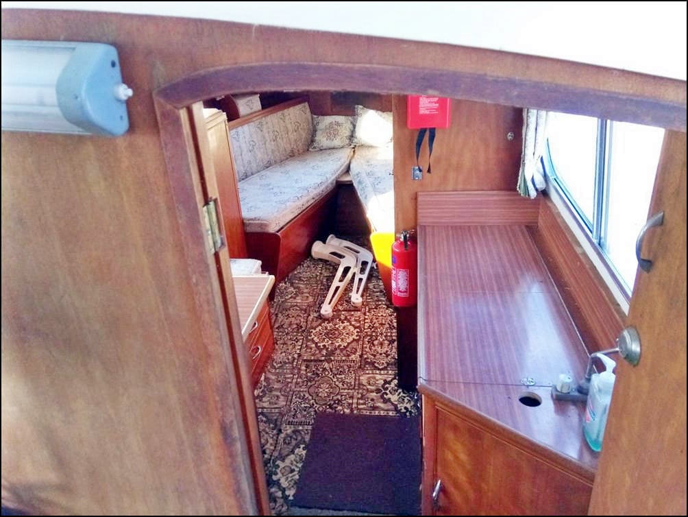 Freeman 26 'main cabin'